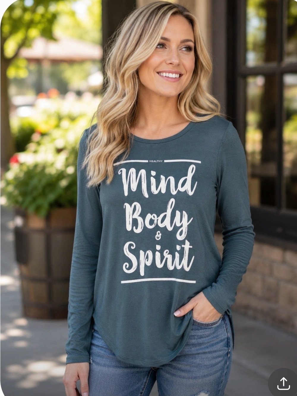 Daily Thread Mind, Body, Spirit tee size XS
